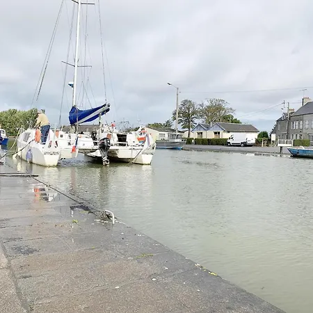 Nature Hideaway In St Germain Du Pert Semesterbostad *